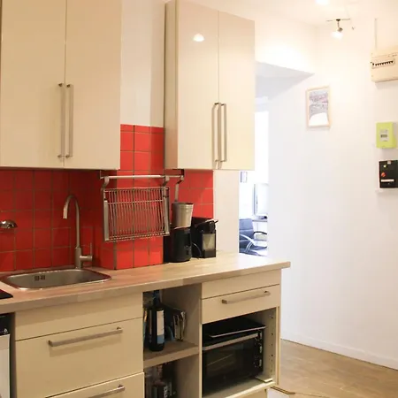 Cozy Nest Near Buttes-chaumont Apartment