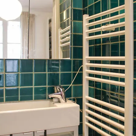 Cozy Nest Near Buttes-chaumont Apartment